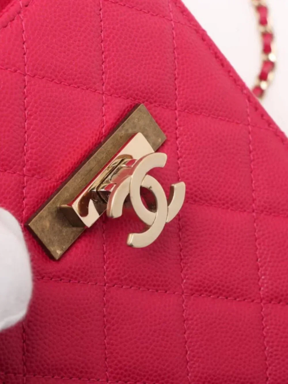 Chanel CC Logo Matelasse Caviar Skin Chain Phone Case Bag Hot Pink - Picture 8 of 9